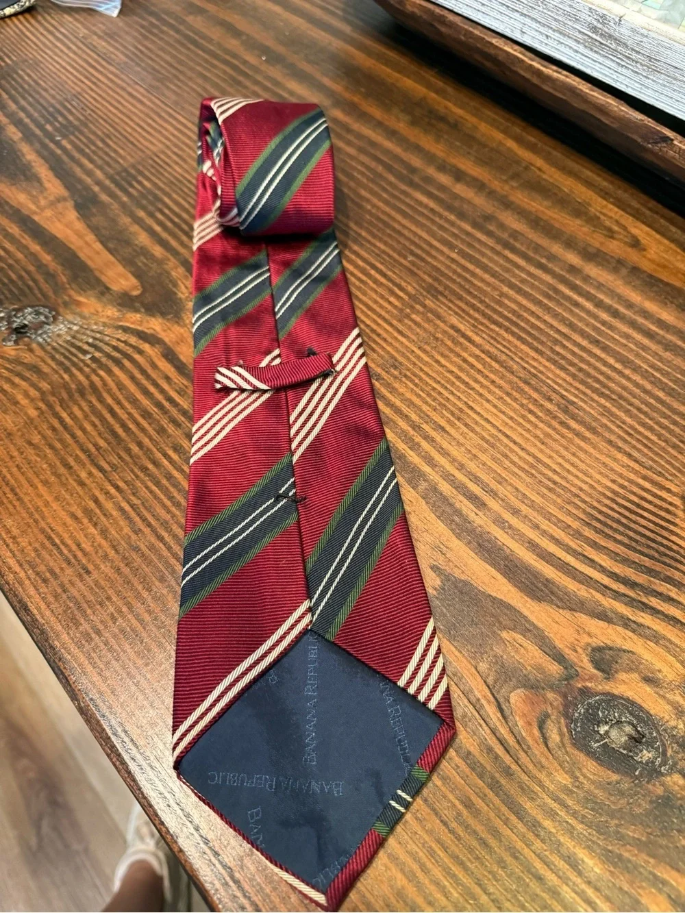 Banana Republic Red Striped Silk Tie Classic Preppy Business Wedding USA